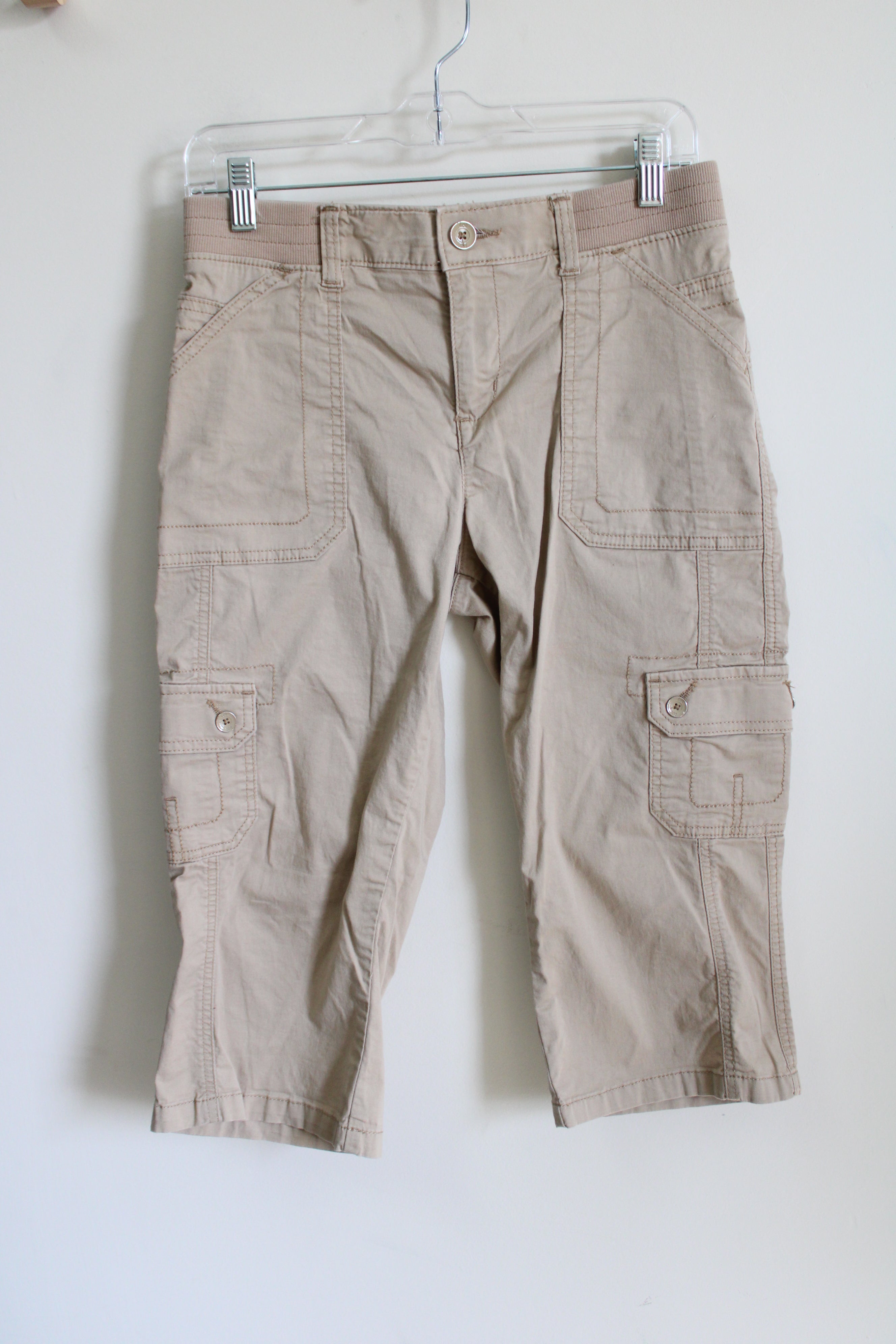 Levi's Relaxed Fit Mid-Rise Tan Cargo Capri | 6