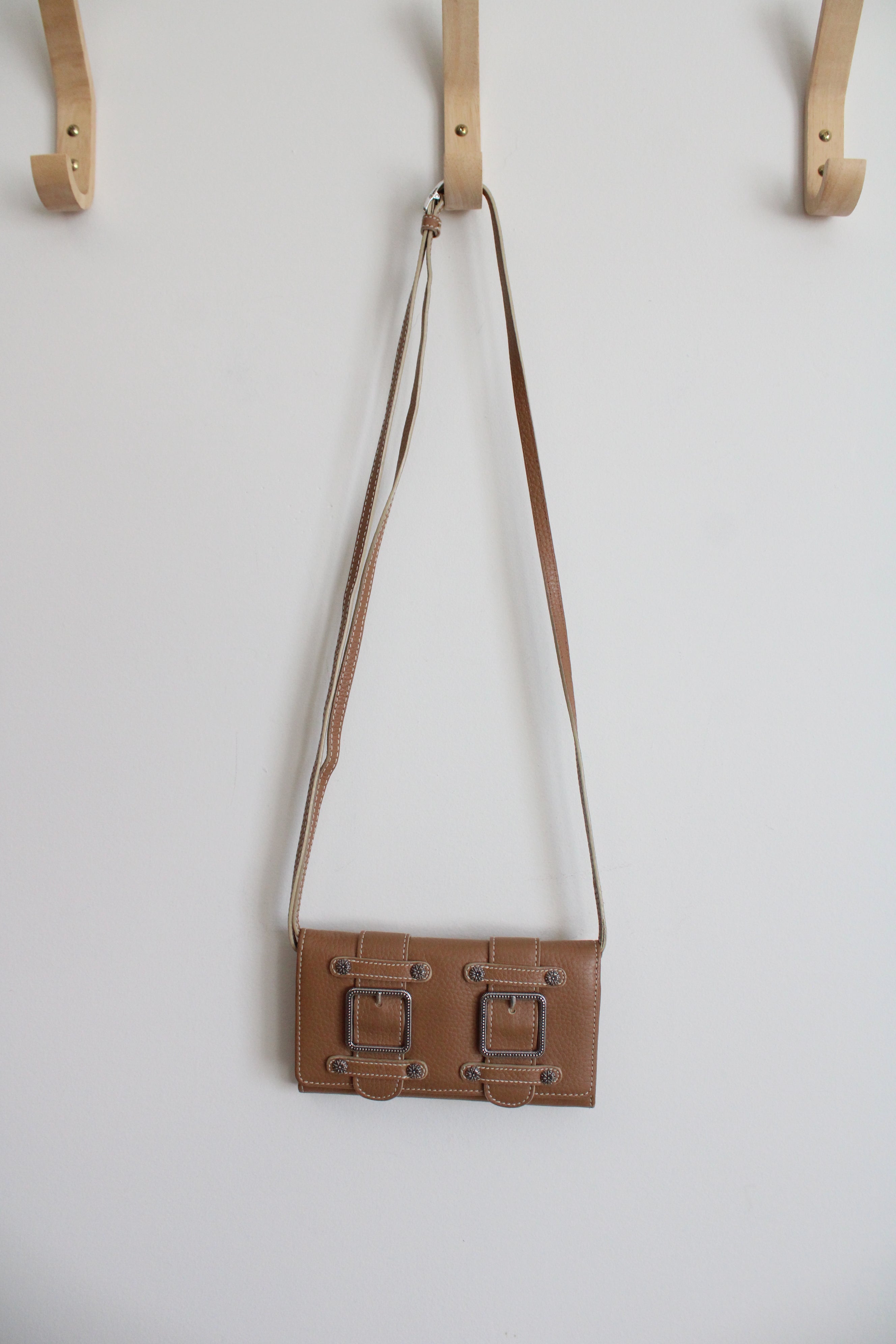 Brighton Tan Western Silver Belt Buckle Crossbody Pebble Leather Wallet Purse