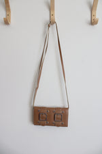 Brighton Tan Western Silver Belt Buckle Crossbody Pebble Leather Wallet Purse
