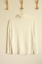 NEW Retrology White Turtleneck Sweater | M