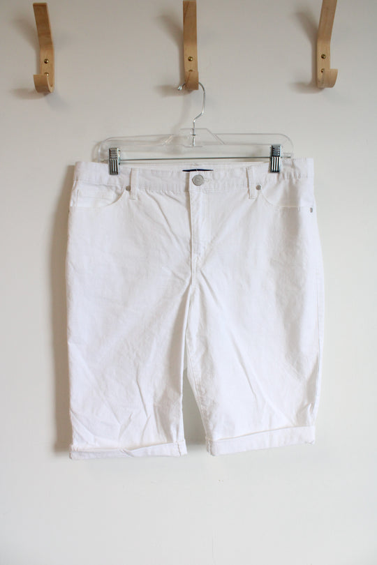 Bandolino Riley White Bermuda Shorts | 10