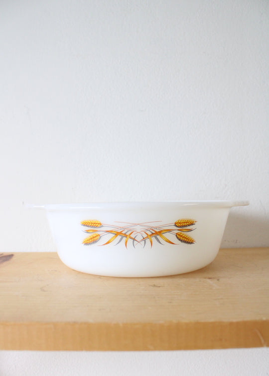 Anchor Hocking Fire King #447 1.5 Quart Golden Wheat Round Baking Dish