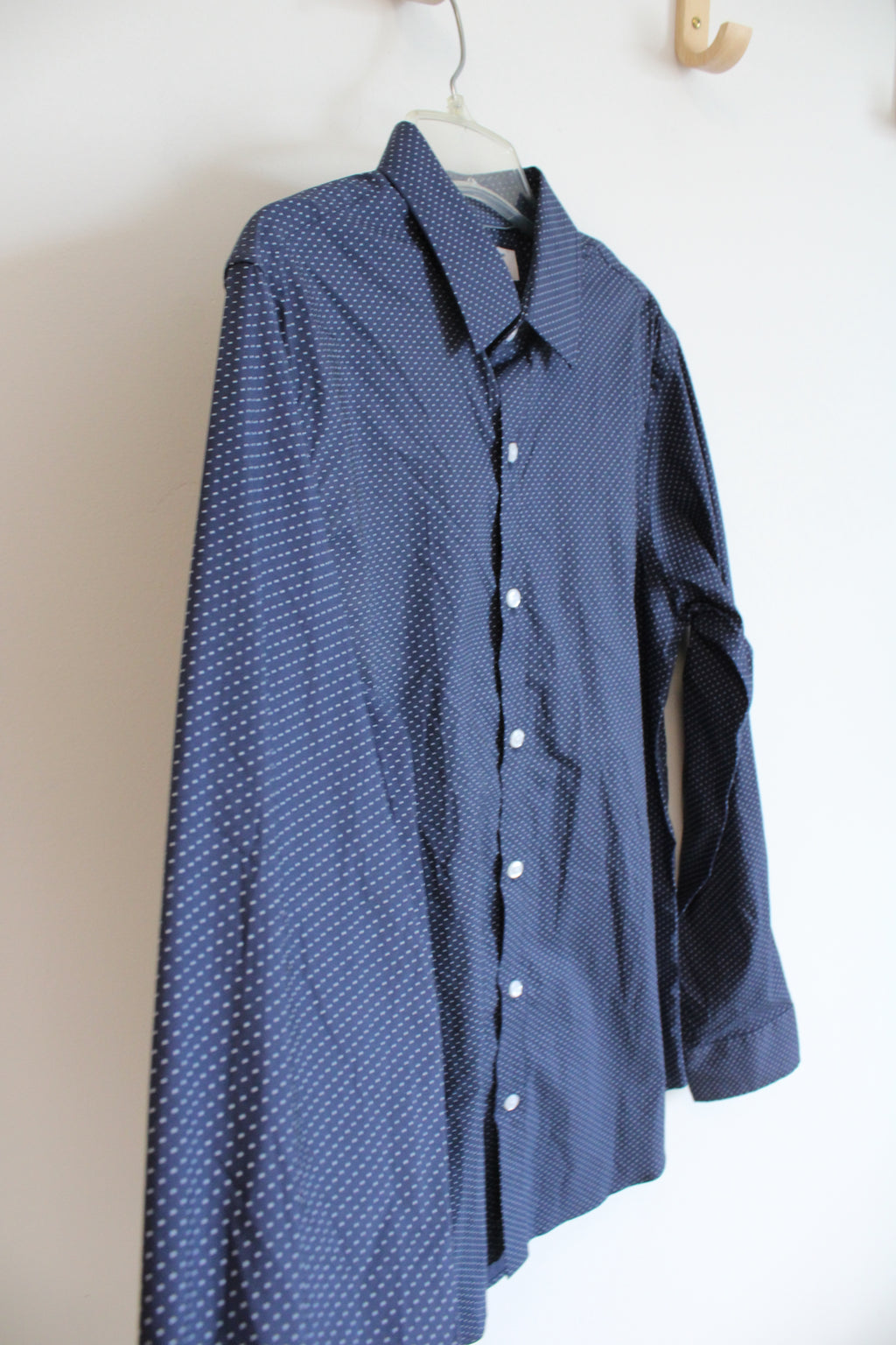 Old Navy Slim Fit Navy Polka Dot The Pro Signature Shirt | M