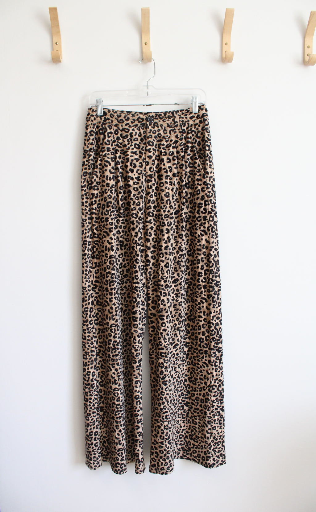 Kendall & Kylie Leopard Print Soft Corduroy Pants | S