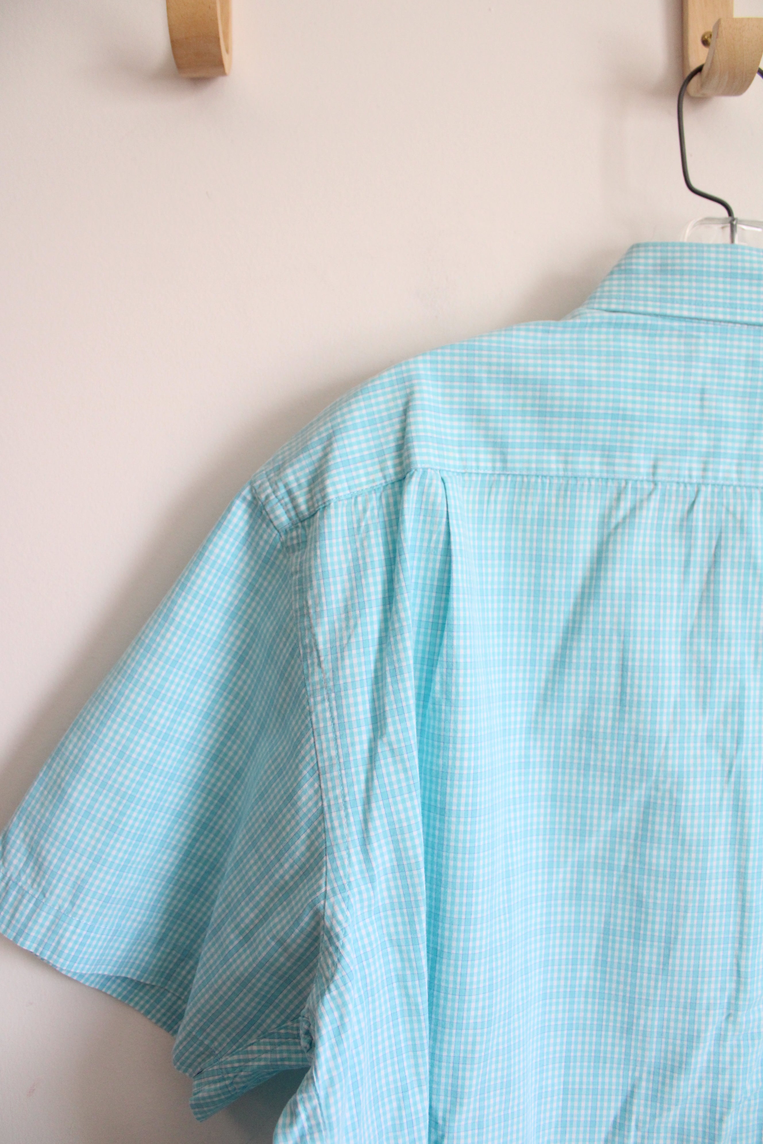 Izod Light Blue & White Plaid Button Down Shirt | L