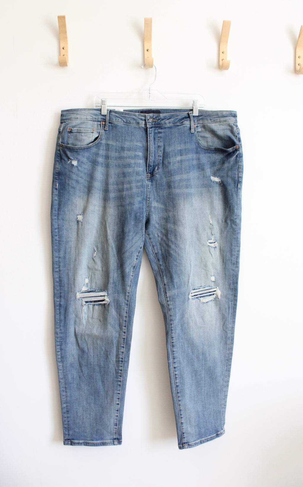 Aeropostale Athletic Skinny Distressed Jeans | 42X32