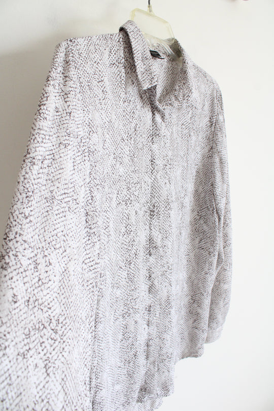 Ann Taylor White & Gray Snakeskin Button Down Top | L