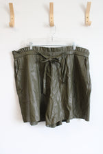 Cato Olive Green Faux Leather Tied Shorts | 22/24W