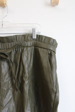 Cato Olive Green Faux Leather Tied Shorts | 22/24W