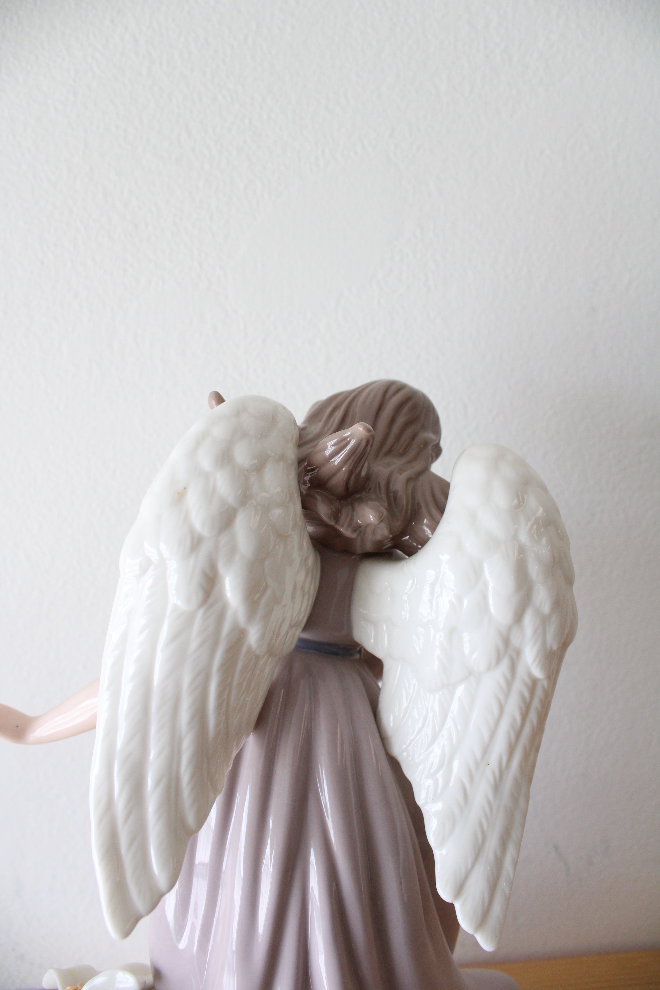 Grandeur Noel Angel Porcelain Figurine