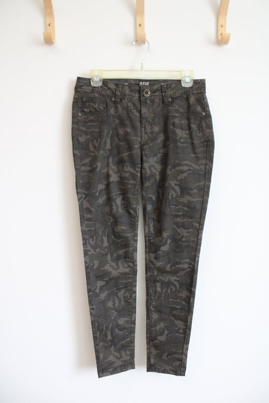a.n.a Green Camo Jeggings | 27/4 Petite