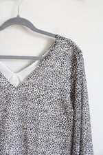 A New Day White & Black Long Sleeved Top | M