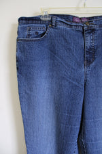 Gloria Vanderbilt Jeans | 22 Short