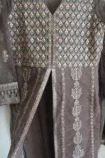 Daud Abbas Gray Brown Sequined Kurta Lehnga & Dupatta Set | M