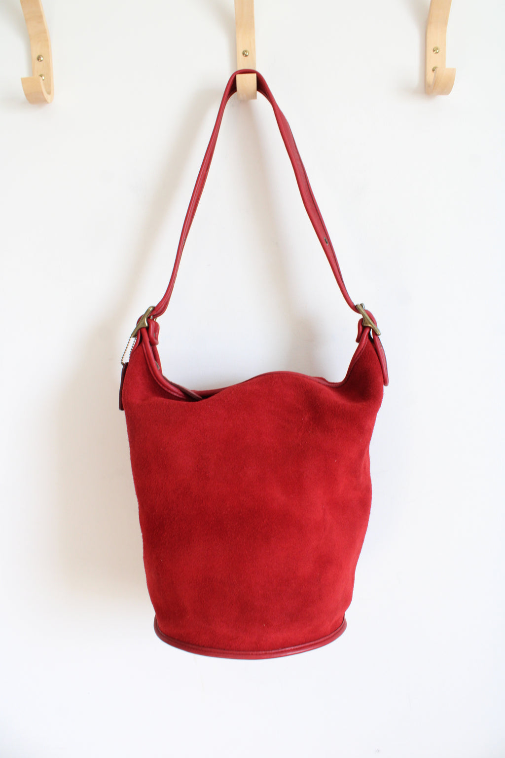 Vintage Coach Red Suede Berkeley Duffel Sac Bucket Bag