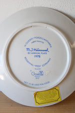 Goebel M.J. Hummel 1978 Girl Knitting Under Tree 8th Annual Decorative Plate