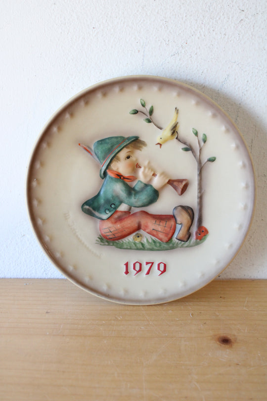 Goebel M.J. Hummel 1979 Boy With Trumpet 9th Annual Decorative Plate