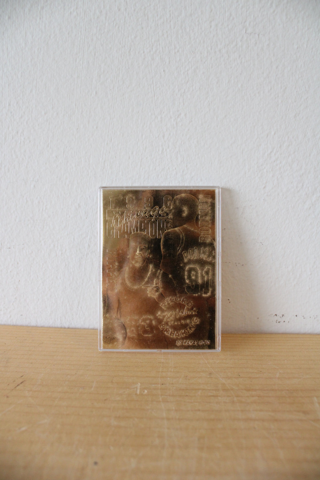 1996 Pippen Rodman World Champions 23KT Genuine Gold Sculptured Trading Card