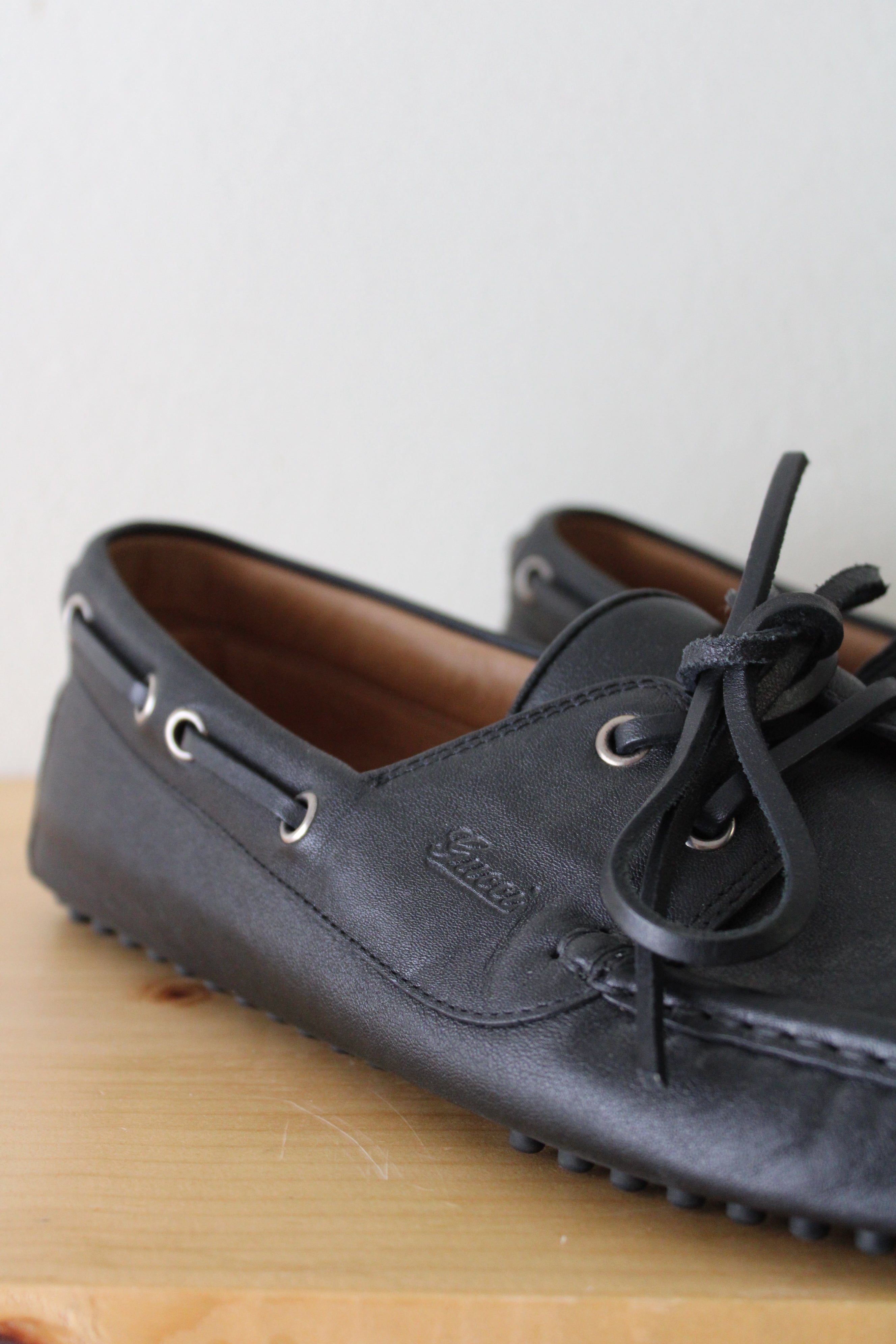 Gucci Black Leather Driver Shoe Loafer | Size 7 – Jubilee Thrift display picture 2