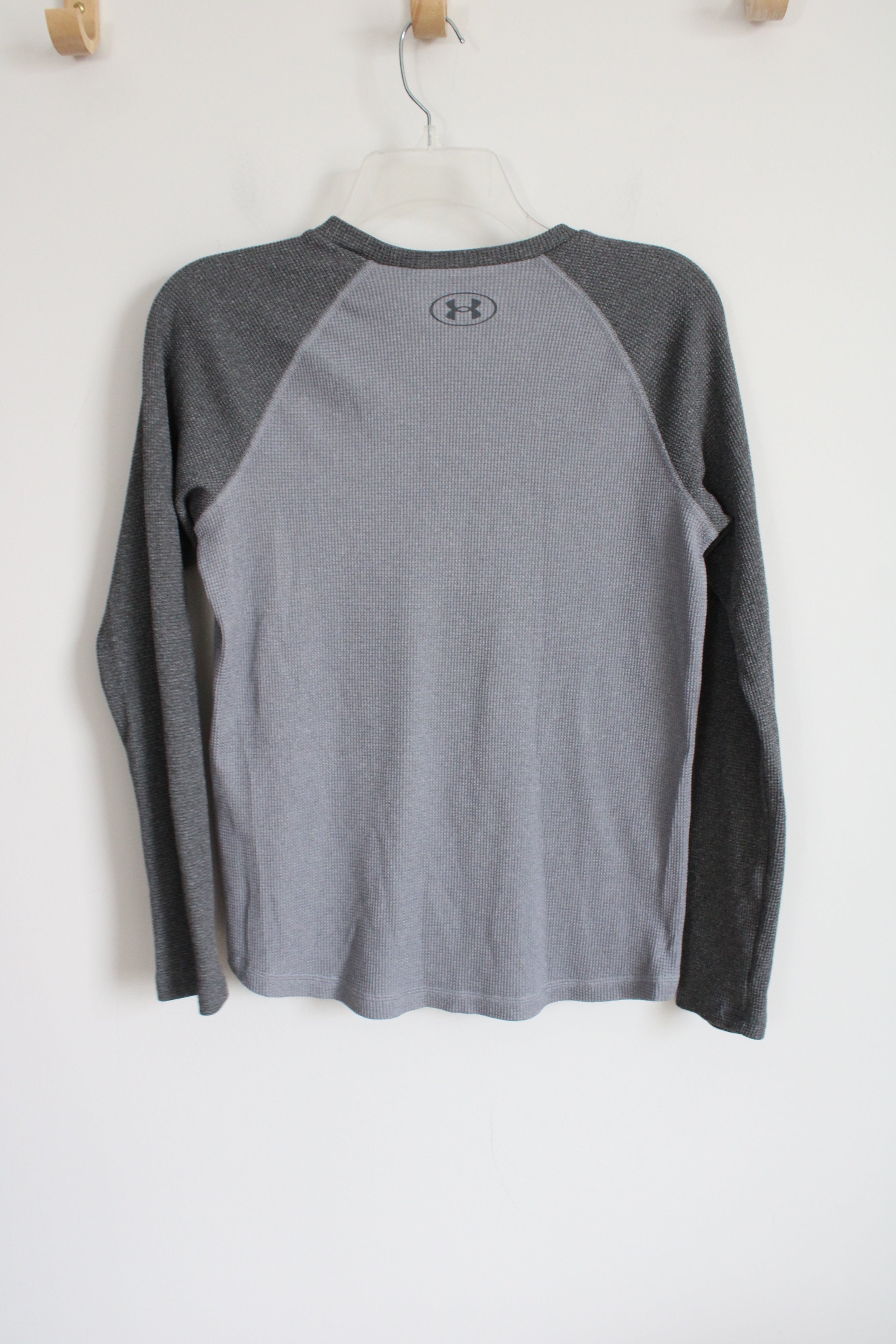 Under Armour Loose Fit Gray Waffle Knit Long Sleeved Shirt | Youth L (14/16)