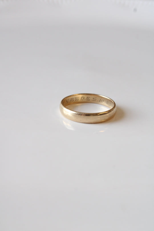 14K Yellow Gold Vintage Wedding Band | Size 12