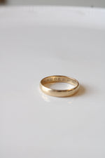 14K Yellow Gold Vintage Wedding Band | Size 12