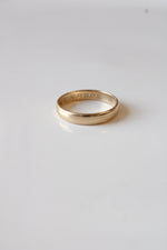 14K Yellow Gold Vintage Wedding Band | Size 12