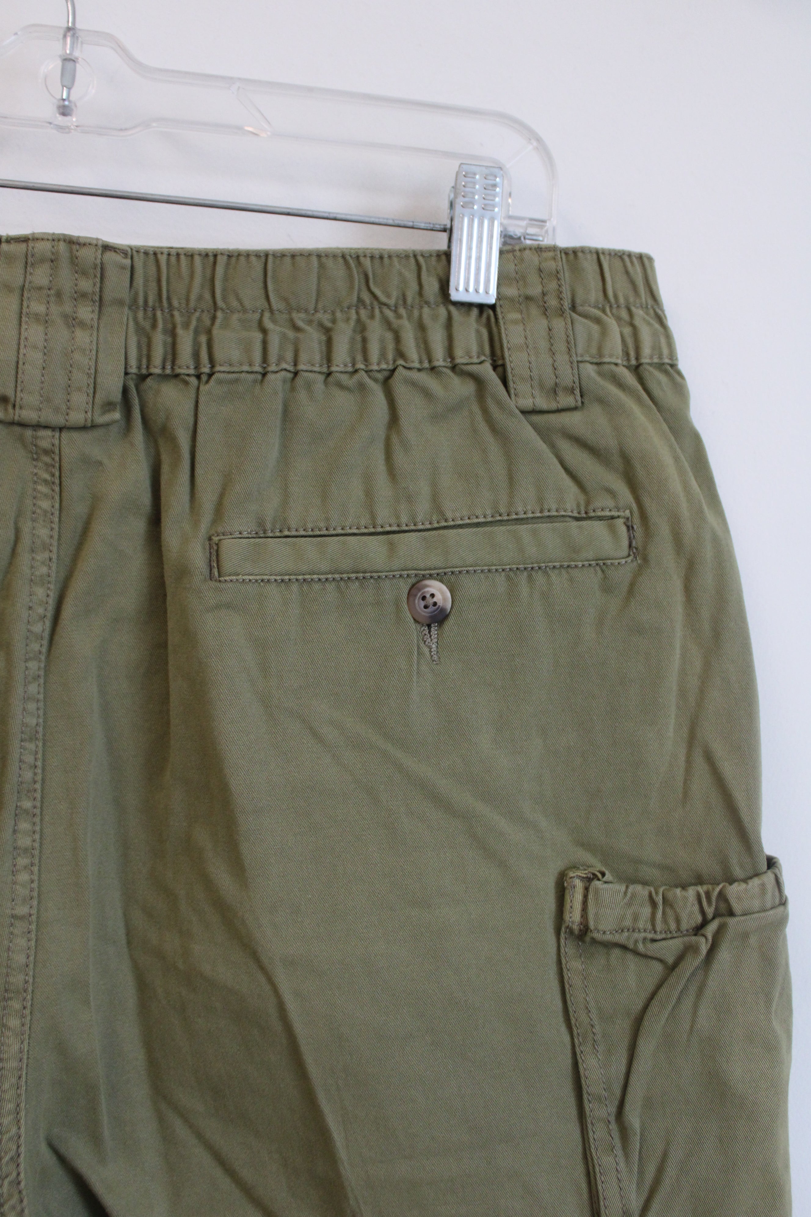 NEW White Sierra Green Cargo Chugger Shorts | L