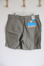 NEW Columbia Sage Green Khaki Shorts | 38