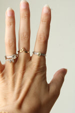 14K White Gold Alexandrite Oval Ring | Size 7