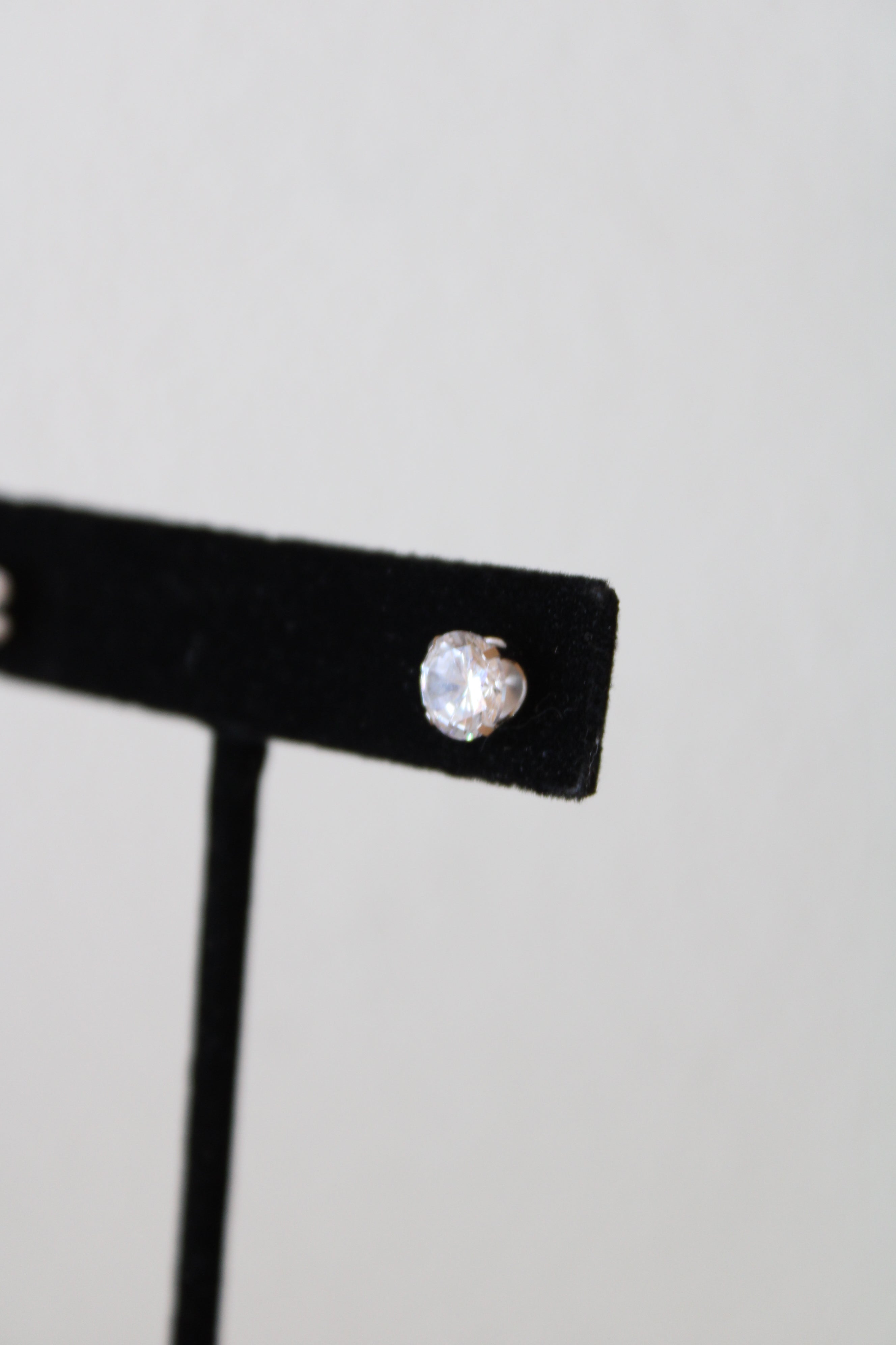 585 White Gold Stud Clear Stone Earrings