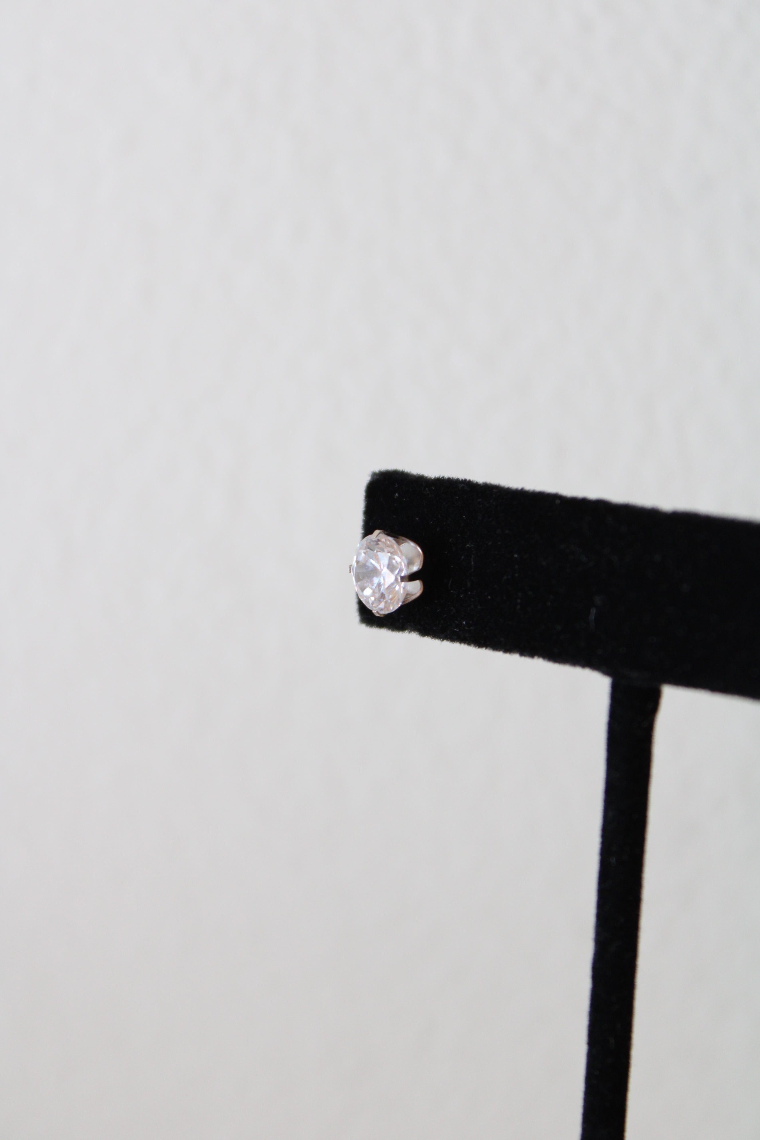 585 White Gold Stud Clear Stone Earrings
