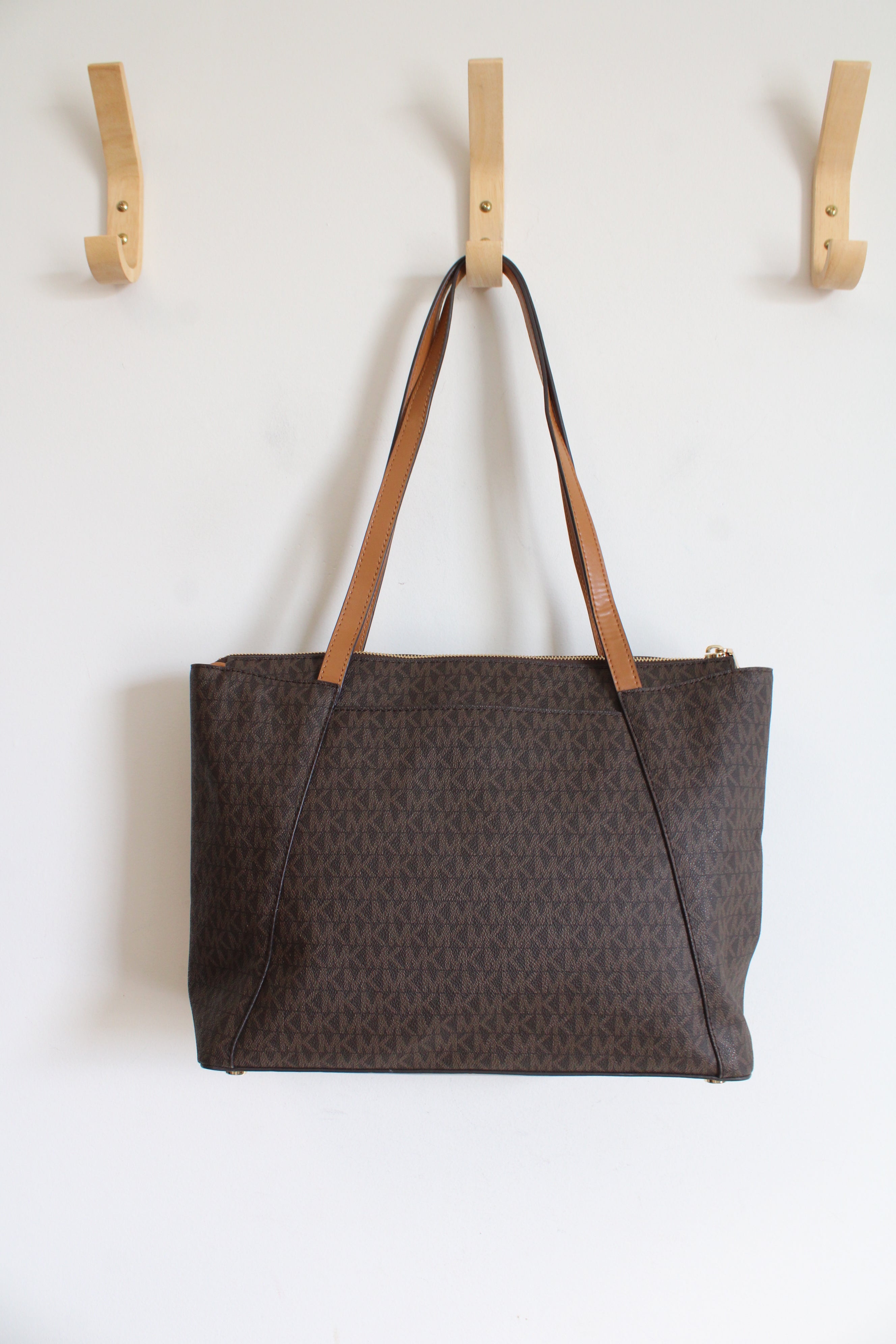 NEW MICHAEL Michael Kors Maddie Brown/Acorn Zip Top Tote Purse