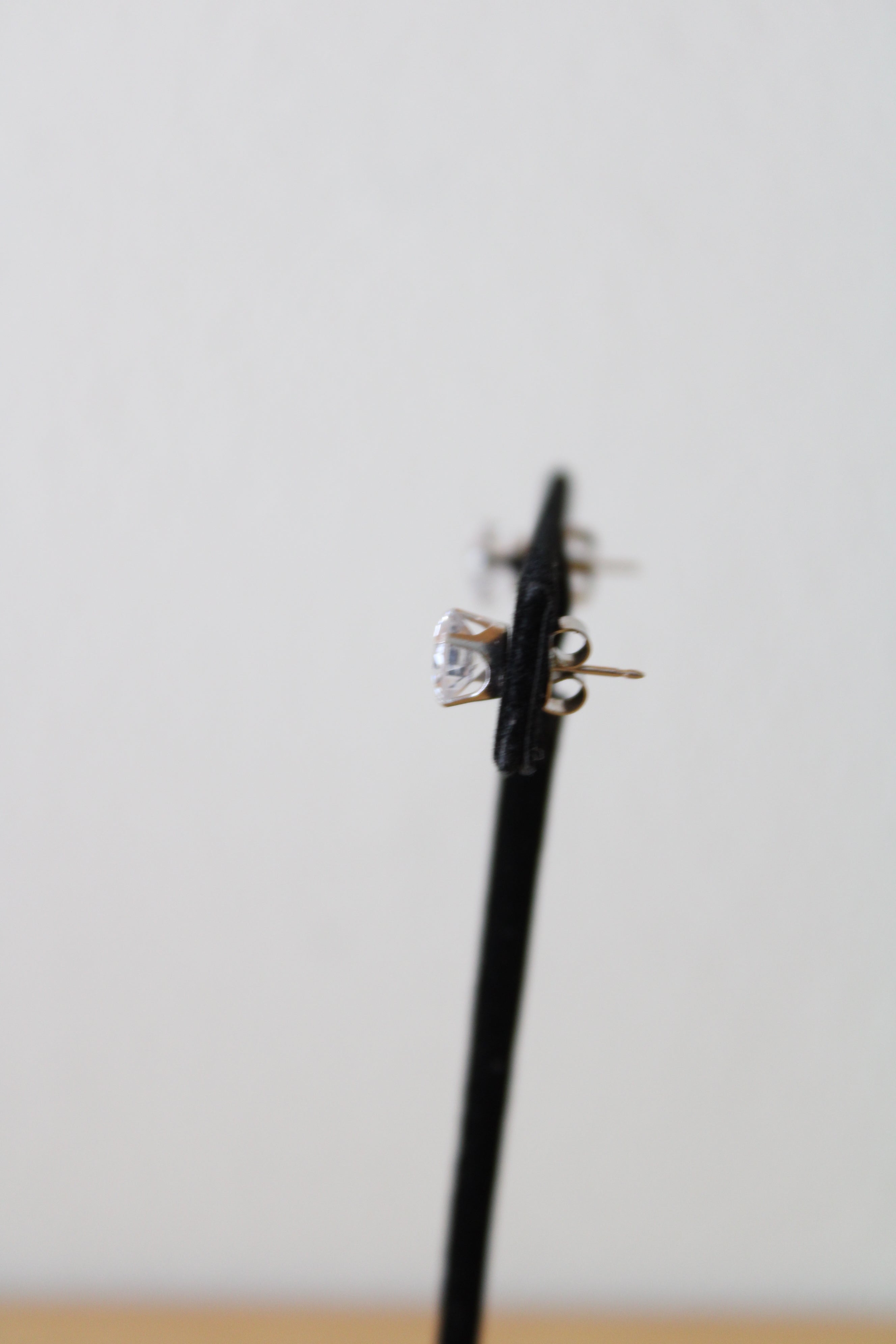 585 White Gold Stud Clear Stone Earrings