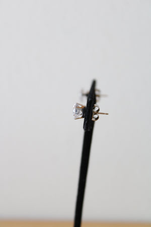 585 White Gold Stud Clear Stone Earrings