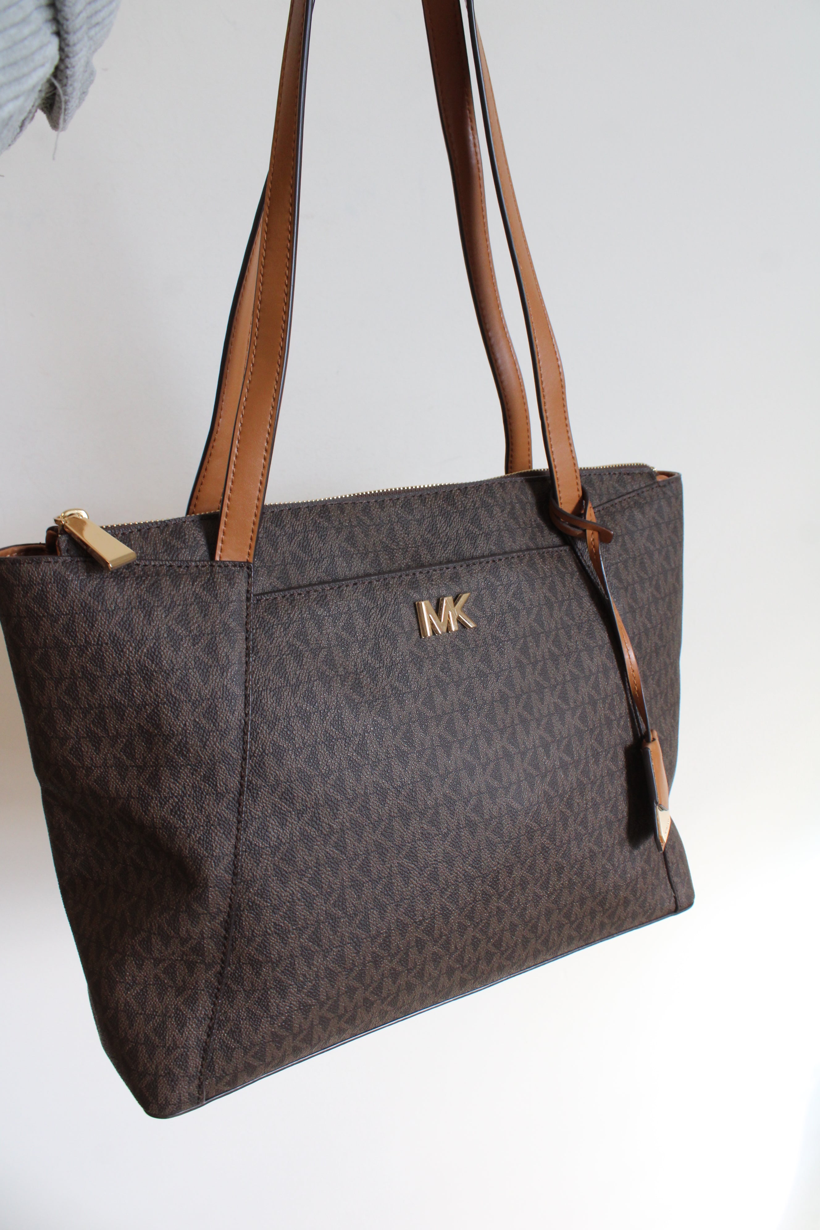 NEW MICHAEL Michael Kors Maddie Brown/Acorn Zip Top Tote Purse