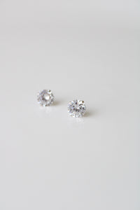 585 White Gold Stud Clear Stone Earrings