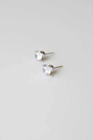 585 White Gold Stud Clear Stone Earrings