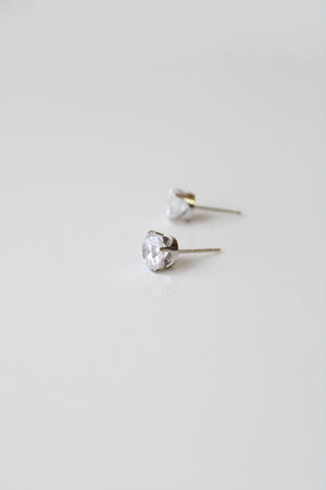 585 White Gold Stud Clear Stone Earrings