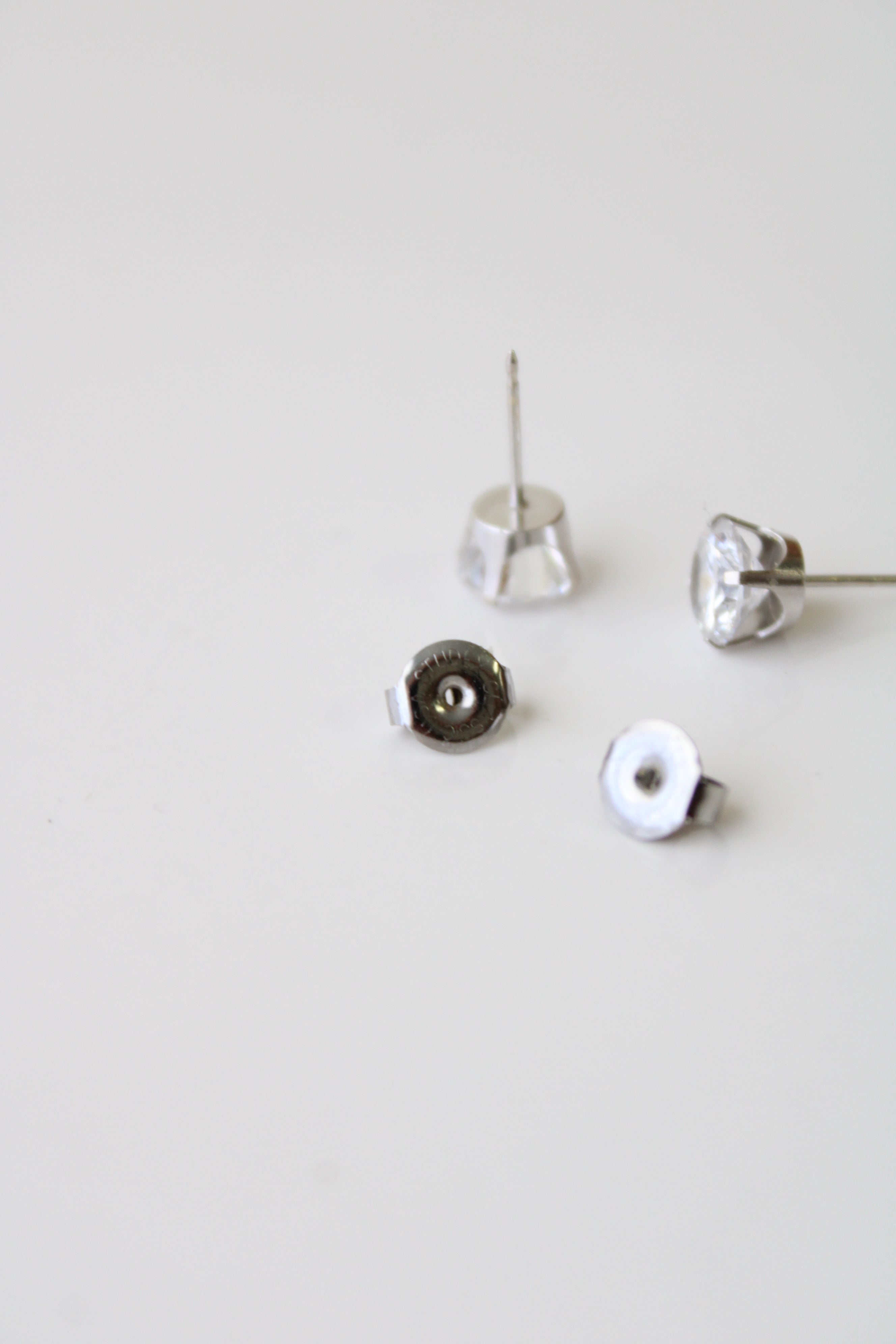 585 White Gold Stud Clear Stone Earrings