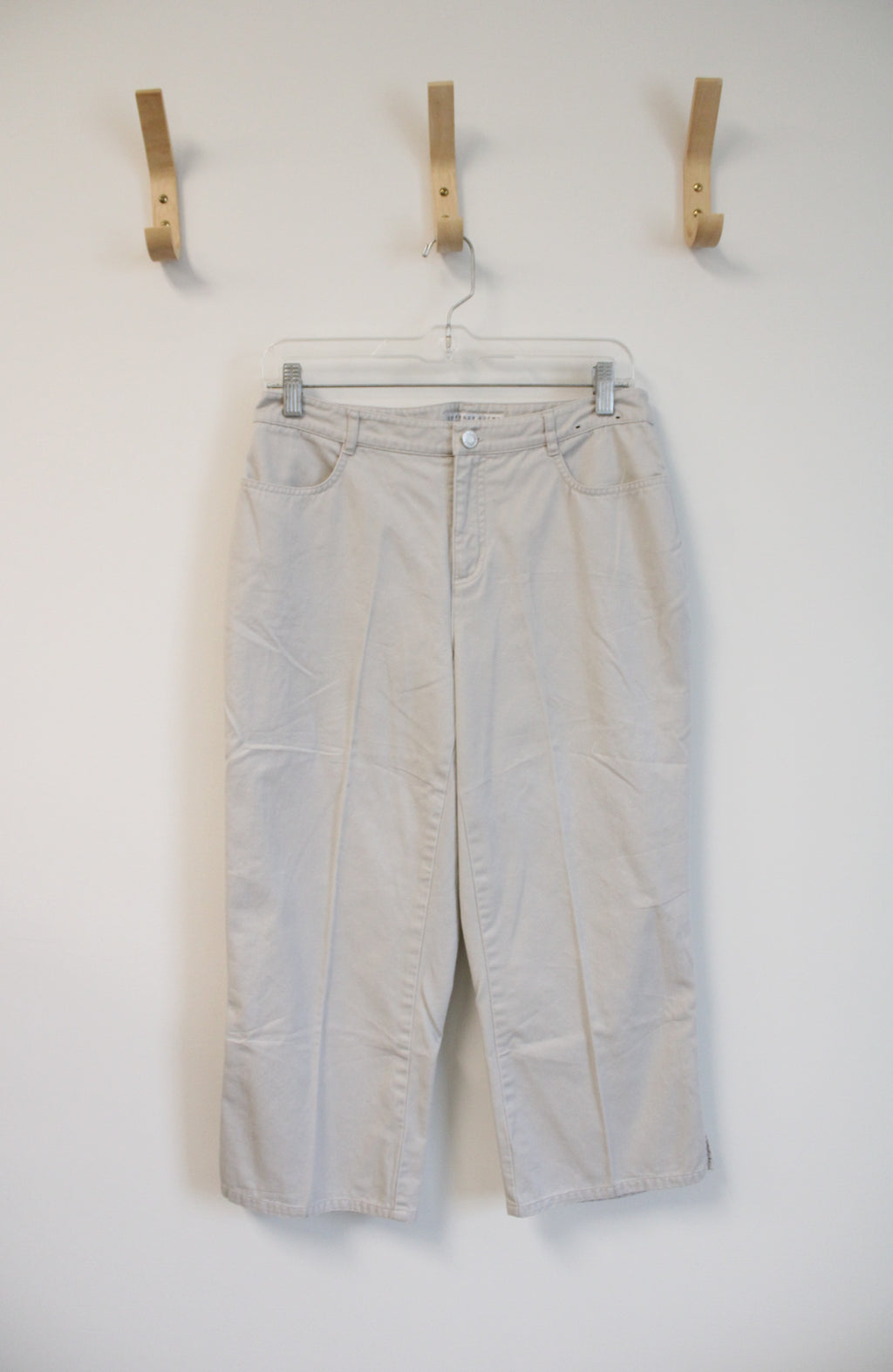 Geoffrey Beene Khaki Capri Pants | 6