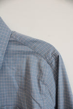 Banana Republic Checkered Long-Sleeved Button-Down Shirt | M