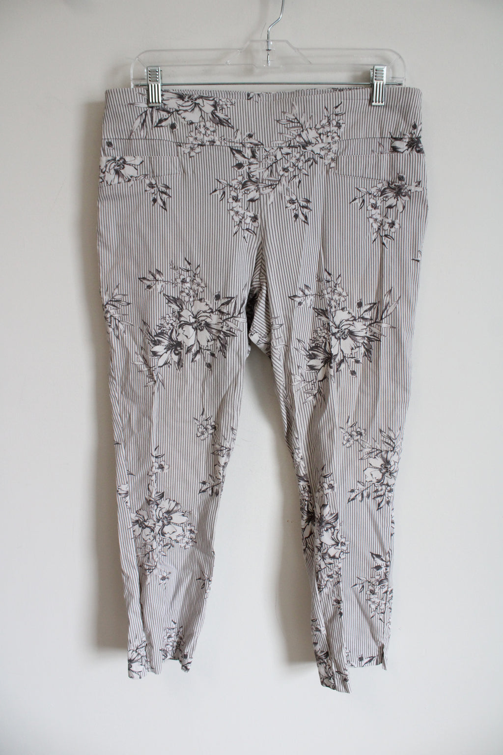 Joe B. Gray White Striped Floral Stretch Pant | XL