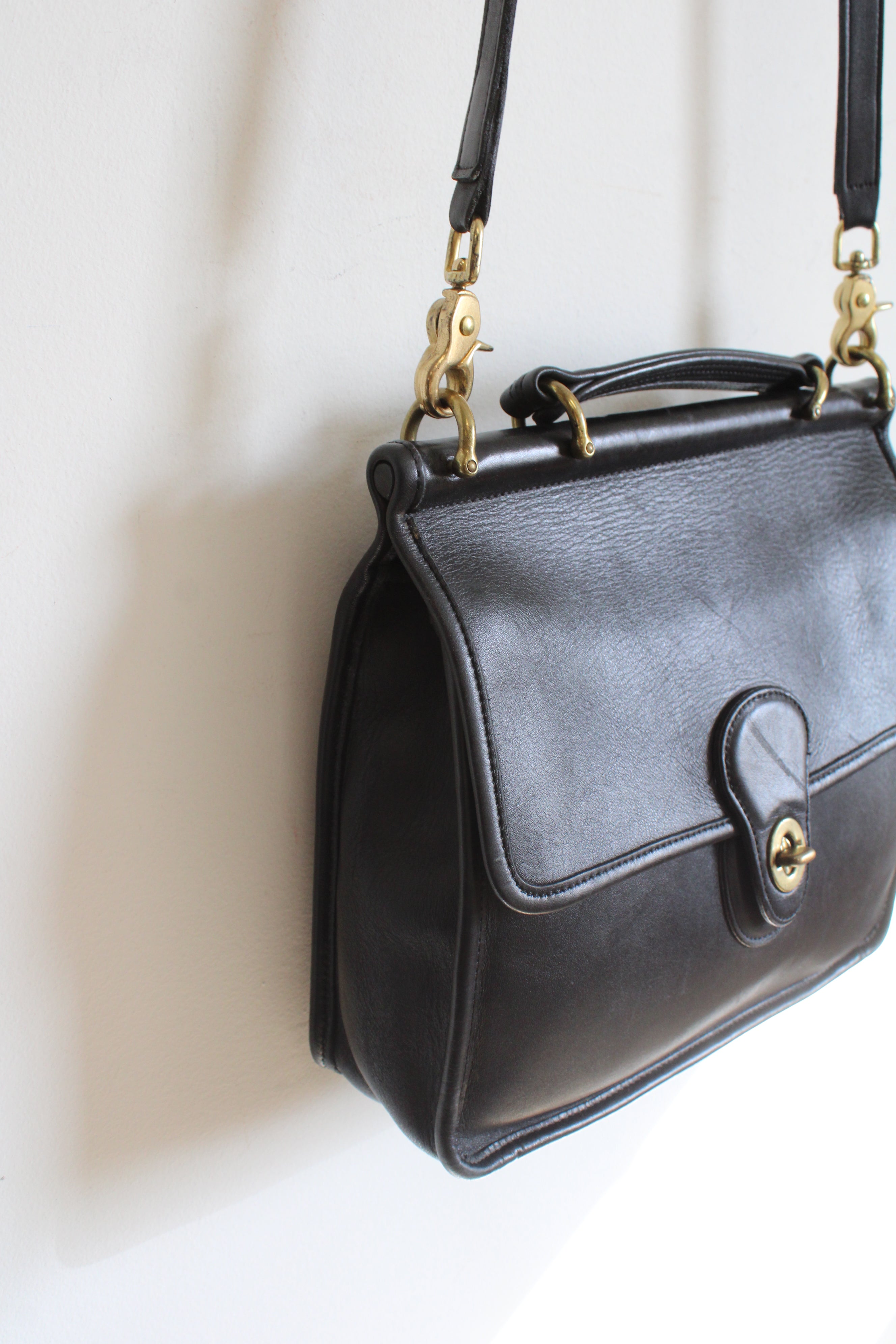 Coach Vintage Willis 9927 Black Leather Crossbody Bag