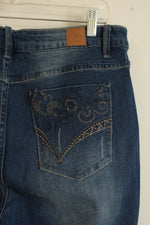 Suzanne Betrow Medium Wash Exposed Button Jean Capris | 18