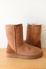 UGG Classic Short Boot In Chestnut | Size 5