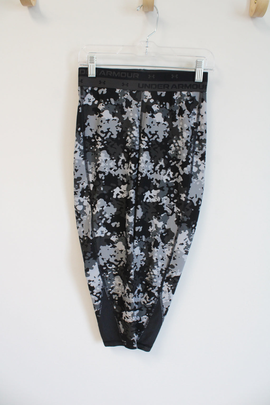 Under Armour Gray Camo Legging | Youth M (10/12)