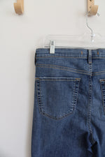 Free People Ripped Knee Jeans | 31