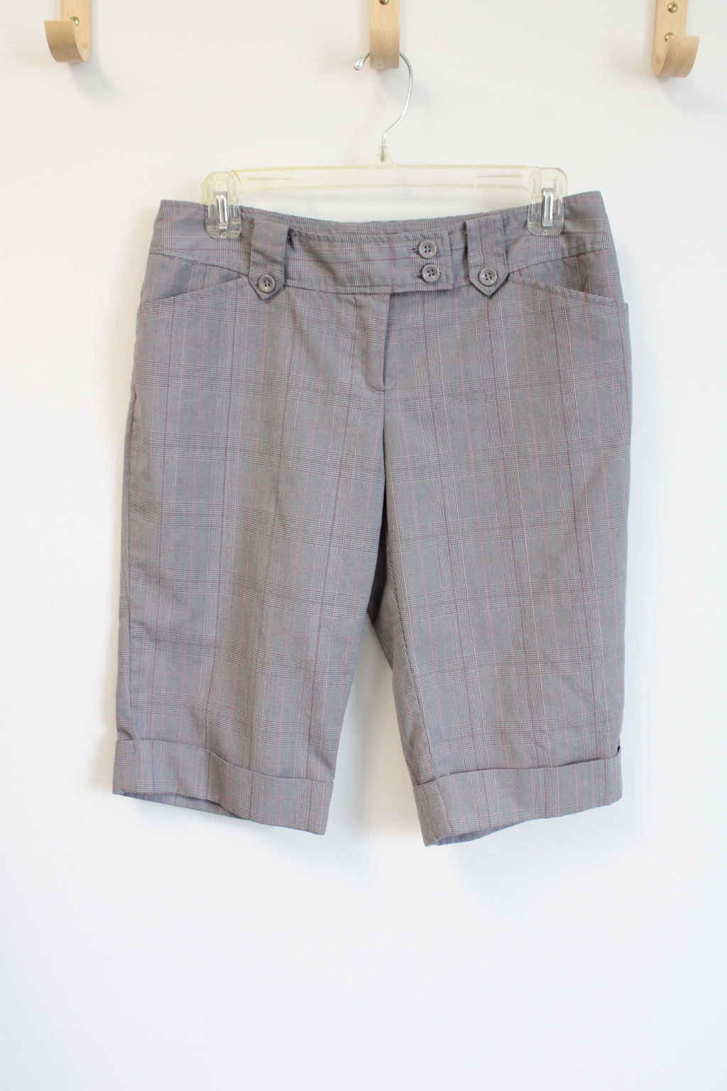 Tracy Evans Limited Gray Red Plaid Bermuda Shorts | 7