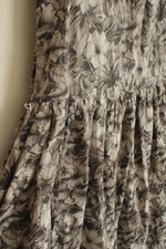 Gap Gray & White Floral Fit & Flare Pocket Dress | 2